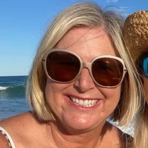 Meet your Posher, Courtney